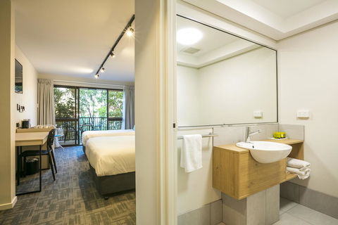 Nightcap At Kawana Waters Hotel - New South Wales Tourism  31