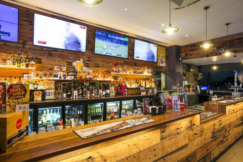 Nightcap At Kawana Waters Hotel - New South Wales Tourism  17