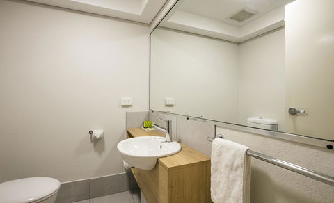 Nightcap At Kawana Waters Hotel - New South Wales Tourism  24