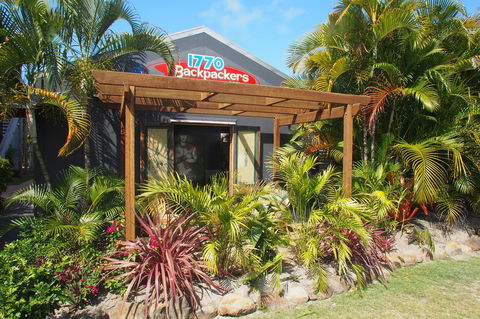 Backpackers At 1770 - New South Wales Tourism  12