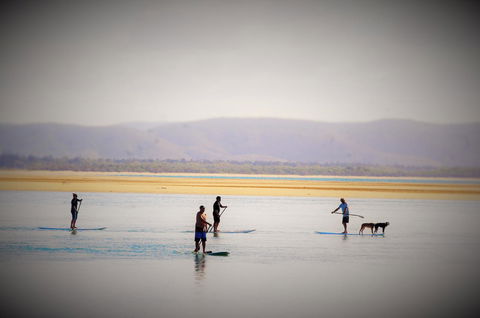 Backpackers At 1770 - New South Wales Tourism  25