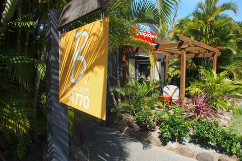 Backpackers At 1770 - New South Wales Tourism  19