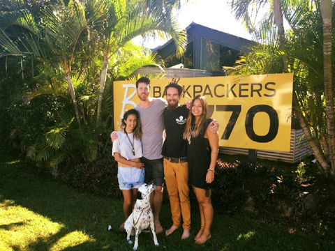 Backpackers At 1770 - New South Wales Tourism  20