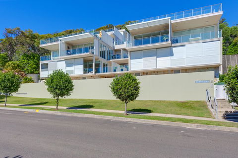 Apartment Dees Retreat - New South Wales Tourism  15