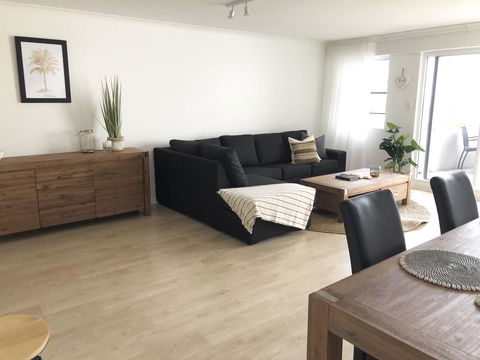 Sunshine Beach Luxe Apartment - New South Wales Tourism  32