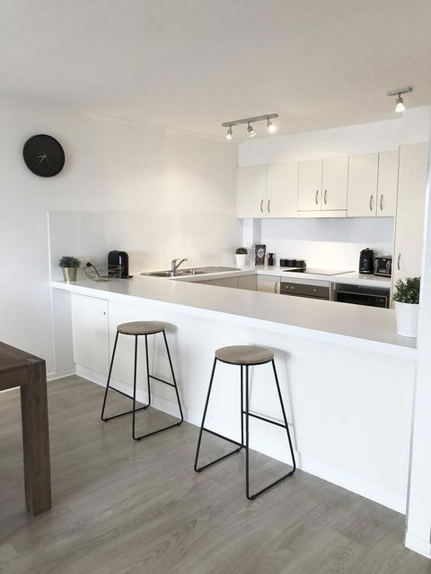 Sunshine Beach Luxe Apartment - New South Wales Tourism  5