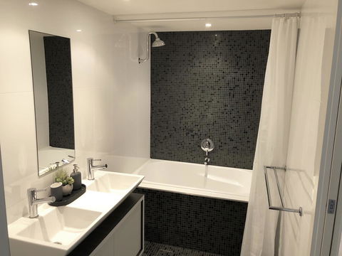 Sunshine Beach Luxe Apartment - New South Wales Tourism  11