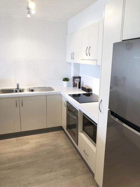 Sunshine Beach Luxe Apartment - New South Wales Tourism  9