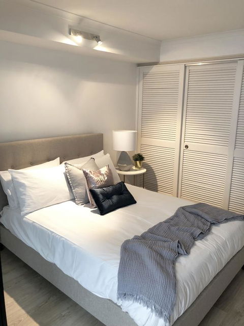 Sunshine Beach Luxe Apartment - New South Wales Tourism  18