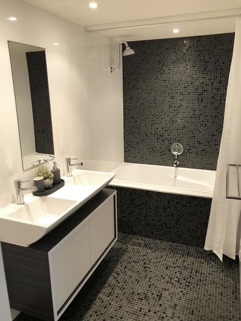Sunshine Beach Luxe Apartment - New South Wales Tourism  16