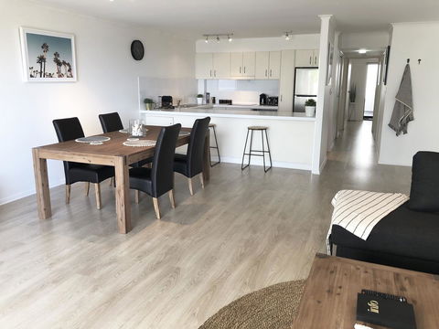 Sunshine Beach Luxe Apartment - New South Wales Tourism  21