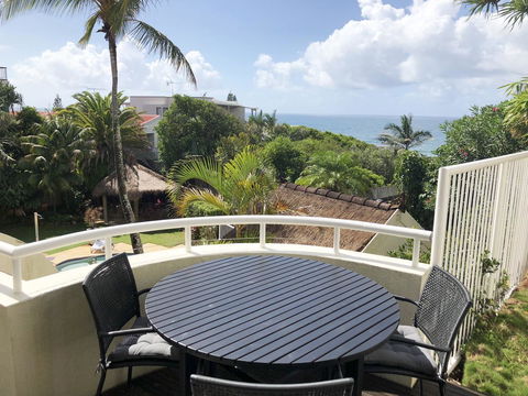 Sunshine Beach Luxe Apartment - New South Wales Tourism  0