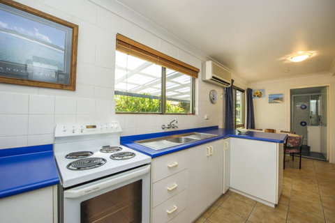 Magnetic North Apartment 1 - New South Wales Tourism  7