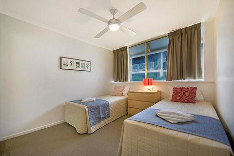 Whale Watch Ocean Beach Resort - New South Wales Tourism  8