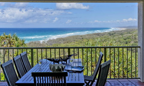 Whale Watch Ocean Beach Resort - New South Wales Tourism  1