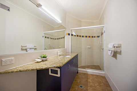 Whale Watch Ocean Beach Resort - New South Wales Tourism  12