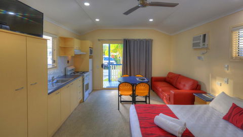 Alex Beach Cabins And Tourist Park - New South Wales Tourism  23