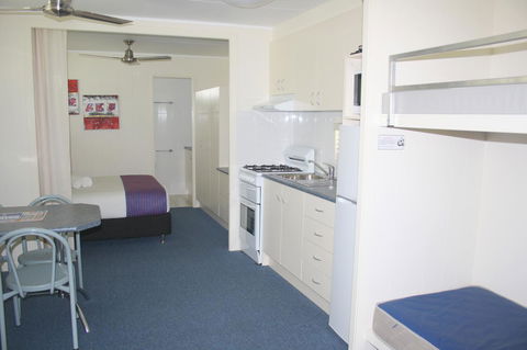 Alex Beach Cabins And Tourist Park - New South Wales Tourism  41
