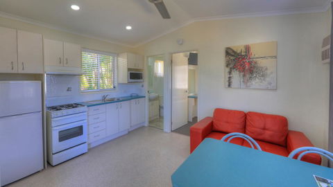 Alex Beach Cabins And Tourist Park - New South Wales Tourism  22