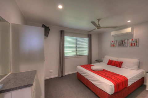 Alex Beach Cabins And Tourist Park - New South Wales Tourism  8
