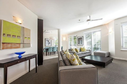 Emerald Noosa - New South Wales Tourism  7