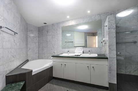 Emerald Noosa - New South Wales Tourism  10