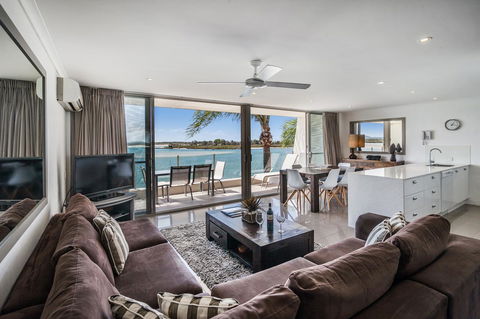 Noosa Harbour Resort - New South Wales Tourism  22