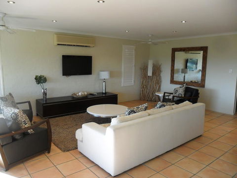Myuna Holiday Apartments - New South Wales Tourism  34