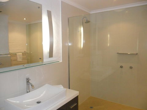 Myuna Holiday Apartments - New South Wales Tourism  42