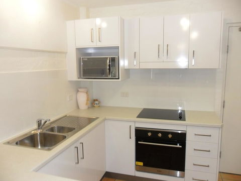 Myuna Holiday Apartments - New South Wales Tourism  18