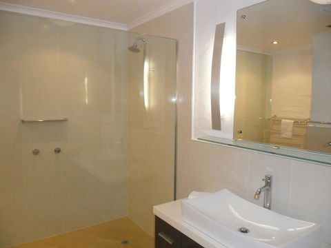 Myuna Holiday Apartments - New South Wales Tourism  38