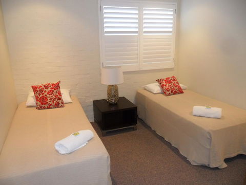 Myuna Holiday Apartments - New South Wales Tourism  36