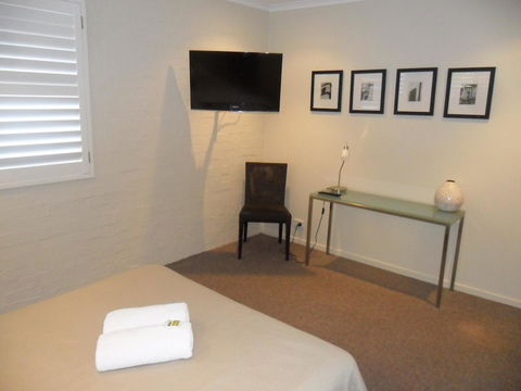 Myuna Holiday Apartments - New South Wales Tourism  31