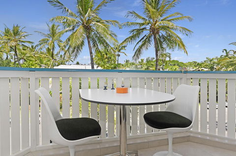 By The Sea Port Douglas - New South Wales Tourism  18
