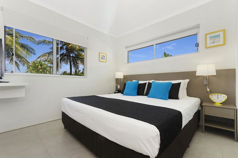 By The Sea Port Douglas - New South Wales Tourism  17