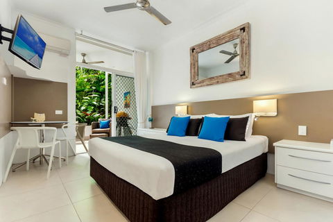 By The Sea Port Douglas - New South Wales Tourism  11