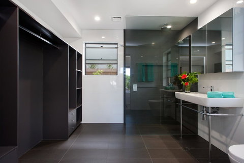 Jolly Roger's Beach House - New South Wales Tourism  7