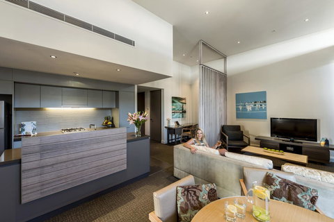 Oaks Redcliffe Mon Komo Suites - New South Wales Tourism  21