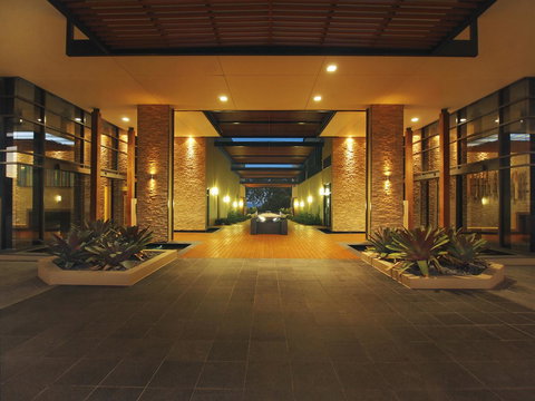 Oaks Redcliffe Mon Komo Suites - New South Wales Tourism  15
