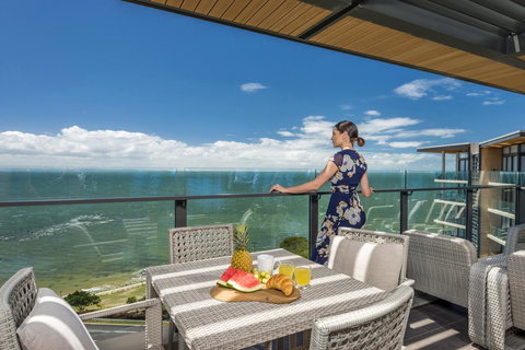 Oaks Redcliffe Mon Komo Suites - New South Wales Tourism  18