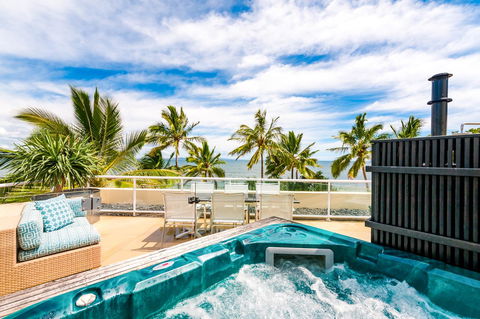 Netanya Noosa Beachfront Resort - New South Wales Tourism  23
