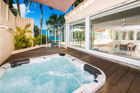 Netanya Noosa Beachfront Resort - New South Wales Tourism  28