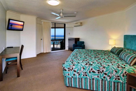 Coolum Caprice - New South Wales Tourism  33