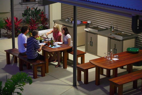 Agnes Water Beach Club - New South Wales Tourism  7