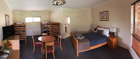 The Bearded Dragon Boutique Hotel - New South Wales Tourism  8