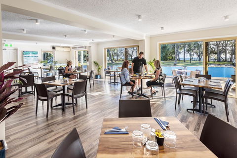 The Beach Motel Hervey Bay - New South Wales Tourism  8
