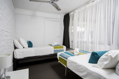 The Beach Motel Hervey Bay - New South Wales Tourism  30