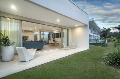Pool Resort Port Douglas - New South Wales Tourism  41