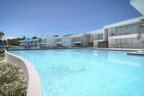 Pool Resort Port Douglas - New South Wales Tourism  3
