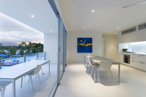 Pool Resort Port Douglas - New South Wales Tourism  16